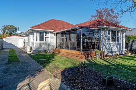 Photo of property in 8 Tenby Place, Avondale, Christchurch, 8061