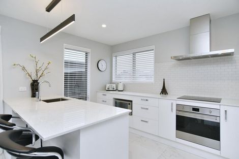 Photo of property in 16 Te Pakiaka Road, Pegasus, 7612