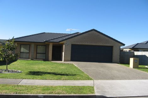 Photo of property in 22 Glencalder Place, Wattle Downs, Auckland, 2103