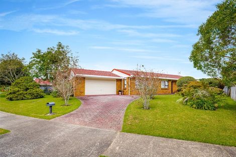 Photo of property in 8 Chablis Place, Henderson, Auckland, 0612