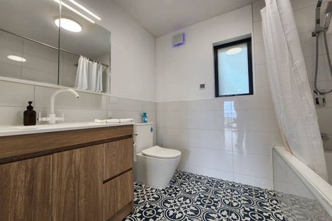 Photo of property in 32a Woodvale Grove, Fairfield, Lower Hutt, 5011