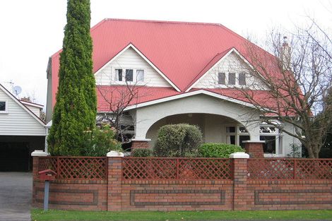 Photo of property in 32 Elmira Avenue, Hokowhitu, Palmerston North, 4410