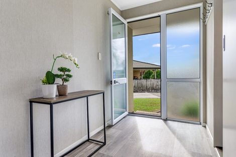 Photo of property in 67 Sandwich Road, St Andrews, Hamilton, 3200