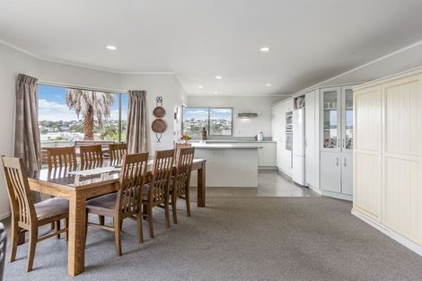 Photo of property in 35a Kauri Road, Stanmore Bay, Whangaparaoa, 0932