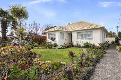 Photo of property in 31 Wrantage Street, Westown, New Plymouth, 4310