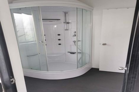 Photo of property in 2/20a Lavery Place, Sunnynook, Auckland, 0632