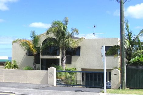 Photo of property in 82 Rangatira Road, Beach Haven, Auckland, 0626