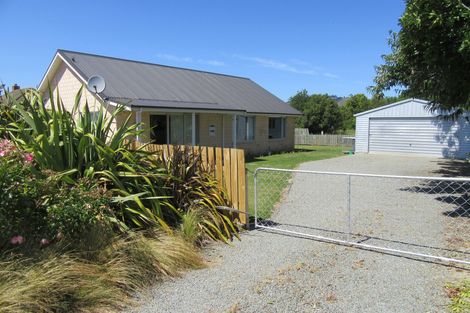 Photo of property in 15 Betten Street, Waimate, 7924