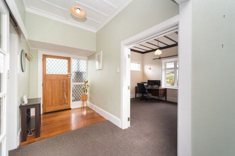 Photo of property in 643 Ferguson Street, Terrace End, Palmerston North, 4410
