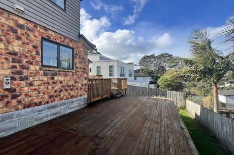 Photo of property in 34 Namsan Close, Fairview Heights, Auckland, 0632