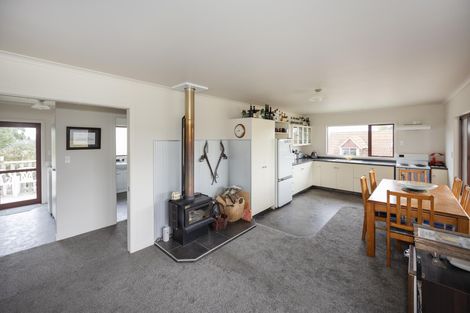 Photo of property in 21 Rees Street, Duntroon, Oamaru, 9494