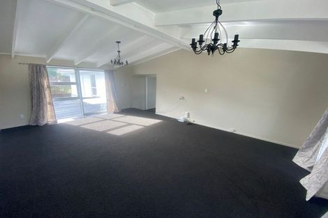 Photo of property in 63 Rosewarne Crescent, Glendene, Auckland, 0602