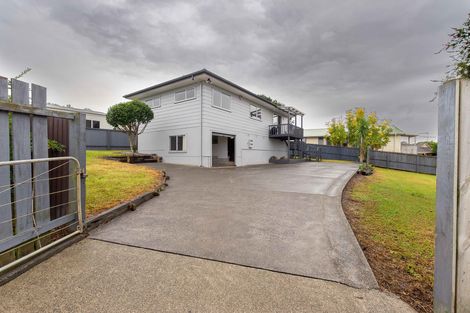 Photo of property in 207 Mahia Road, Wattle Downs, Auckland, 2102