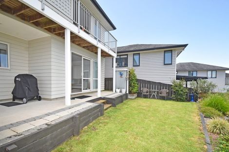 Photo of property in 37 Maylee Crescent, Gulf Harbour, Whangaparaoa, 0930