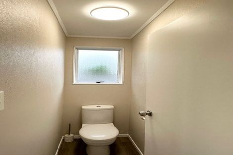 Photo of property in 1/6 Penion Drive, Flat Bush, Auckland, 2023