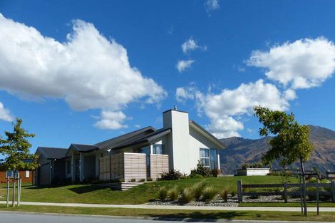 Photo of property in 33 Infinity Drive, Wanaka, 9305