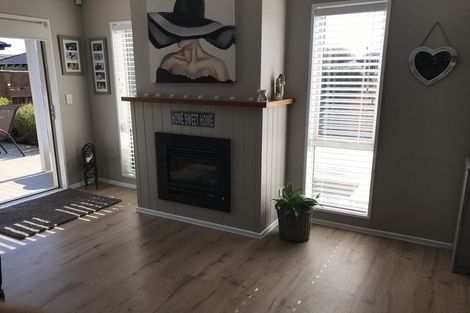 Photo of property in 16 Hakatere Road, Pegasus, 7612