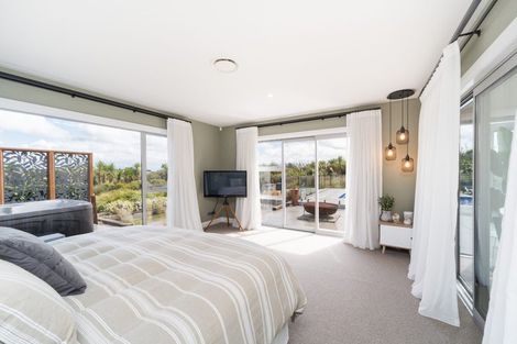 Photo of property in 9 Paterson Lane, Kelvin Grove, Palmerston North, 4470