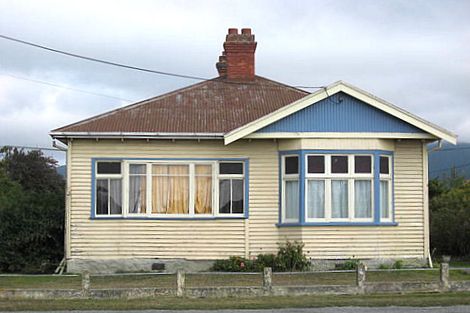 Photo of property in 21 Exeter Street, Waimate, 7924