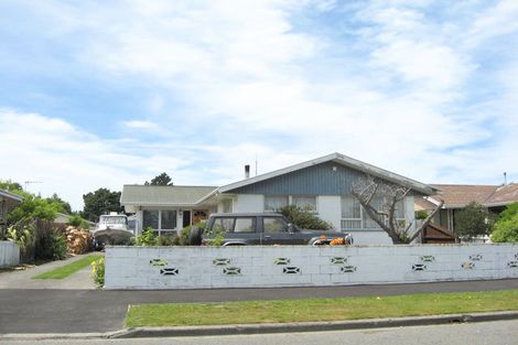 Photo of property in 30 Eglinton Street, Avondale, Christchurch, 8061