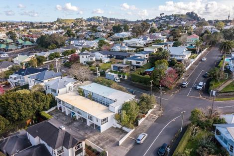 Photo of property in 67 St Vincent Avenue, Remuera, Auckland, 1050