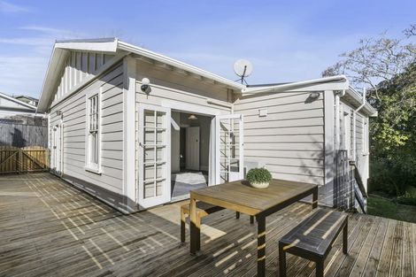 Photo of property in 7 Omar Street, Khandallah, Wellington, 6035