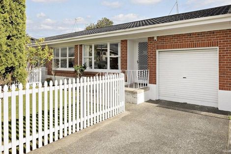 Photo of property in 2/129 Wallace Road, Papatoetoe, Auckland, 2025