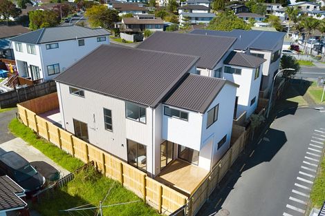 Photo of property in 53 Meadowood Drive, Unsworth Heights, Auckland, 0632