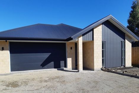 Photo of property in 5 Ella Street, Rolleston, 7614
