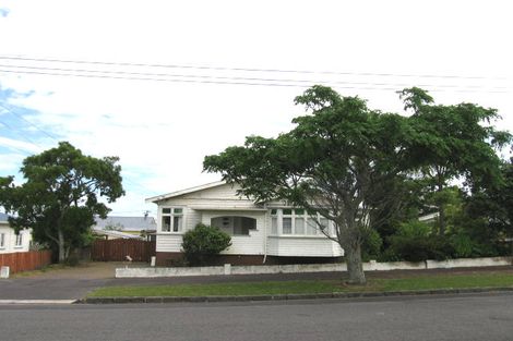 Photo of property in 31 Miller Street, Point Chevalier, Auckland, 1022