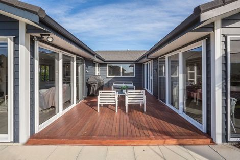 Photo of property in 14 Ken Douglas Drive, Aotea, Porirua, 5024