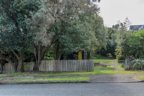 Photo of property in 17 Hughes Street, Waikanae Beach, Waikanae, 5036