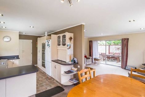 Photo of property in 16 Martin Road, Paraparaumu Beach, Paraparaumu, 5032