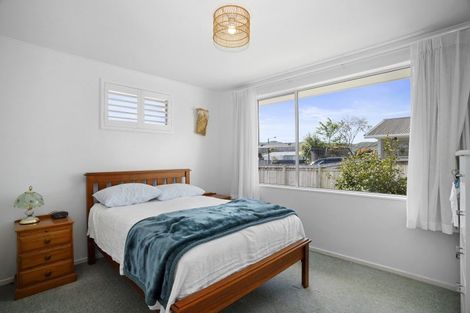 Photo of property in 22 Berkeley Road, Wainuiomata, Lower Hutt, 5014