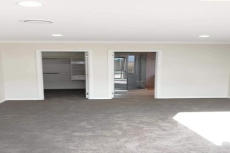 Photo of property in 10 Castlepoint Avenue, Takanini, 2110