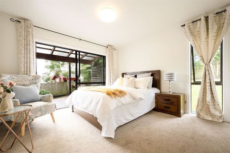 Photo of property in 17 Unsworth Drive, Unsworth Heights, Auckland, 0632