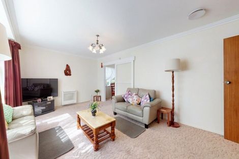 Photo of property in 1 Byrd Street, Levin, 5510