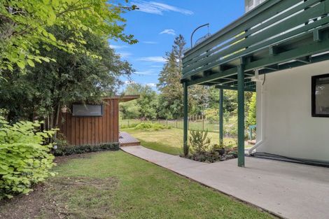 Photo of property in 100b Grand Vue Road, Kawaha Point, Rotorua, 3010