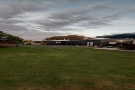 Photo of property in 992 Paerata Road, Paerata, Drury, 2676