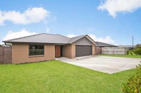 Photo of property in 18 Helenslee Road, Pokeno, 2402