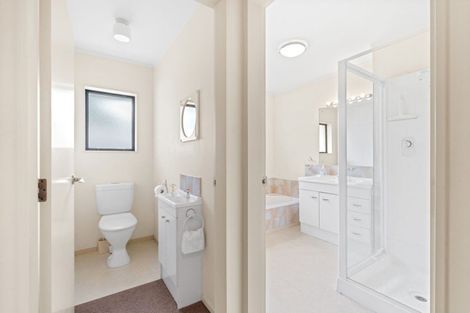 Photo of property in 36 Cranbrook Grove, Waikanae, 5036