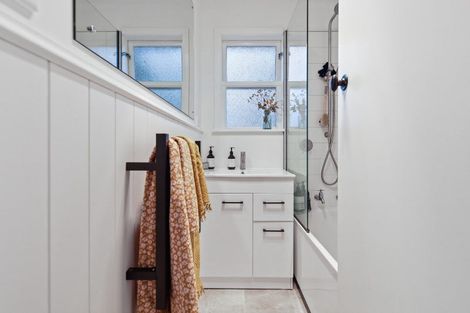 Photo of property in 105 Fairfield Road, Fairfield, Hamilton, 3214