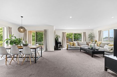 Photo of property in 3a Honeyfield Drive, Whalers Gate, New Plymouth, 4310