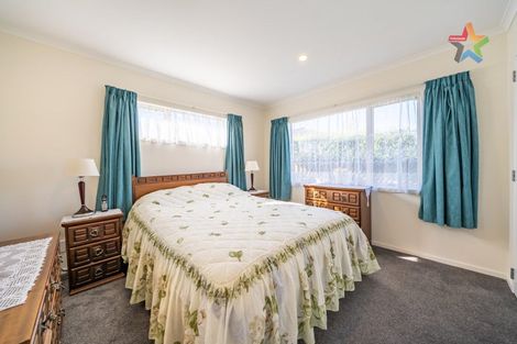 Photo of property in 32 Woodland Mews, Wainuiomata, Lower Hutt, 5014