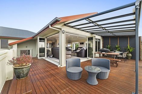 Photo of property in 11a Lemont Place, Westown, New Plymouth, 4310