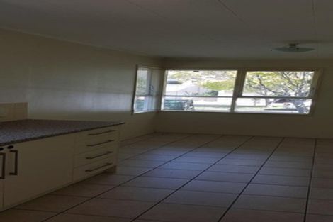 Photo of property in 11 Ussher Place, Pakuranga Heights, Auckland, 2010