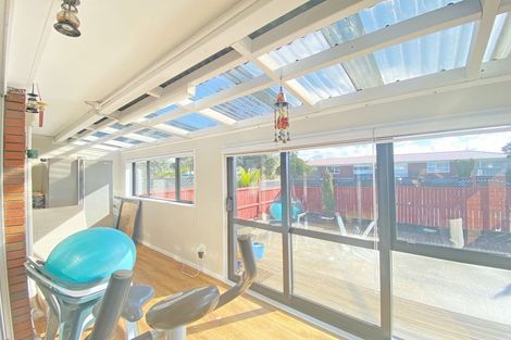 Photo of property in 1/2 Chevis Place, Pakuranga, Auckland, 2010