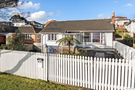 Photo of property in 68 Staveley Avenue, Mount Roskill, Auckland, 1041