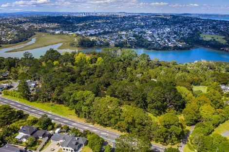 Photo of property in 131 Upper Harbour Drive, Greenhithe, Auckland, 0632