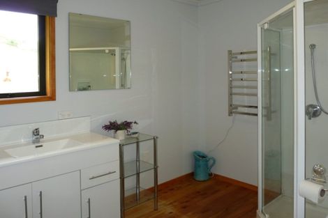 Photo of property in 8 Hooper Place, Wakefield, 7025